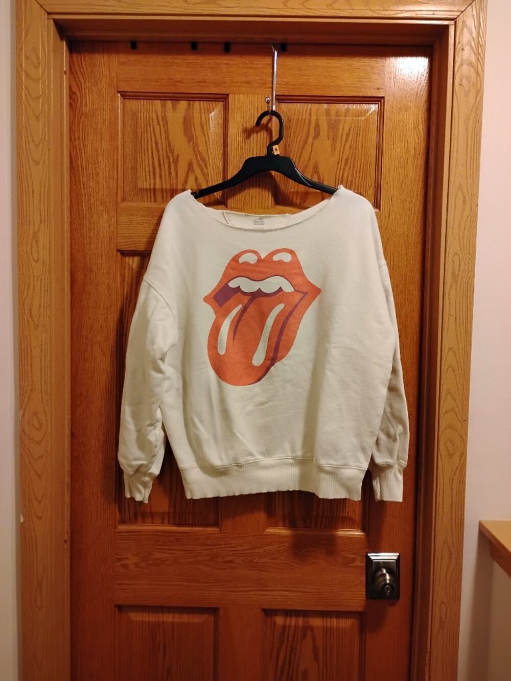 American Eagle Oversized Rolling Stones Sweatshirt Customized Off Shoulder Cut